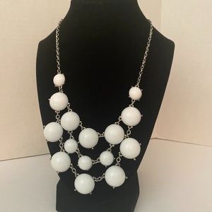 WHITE STATEMENT NECKLACE